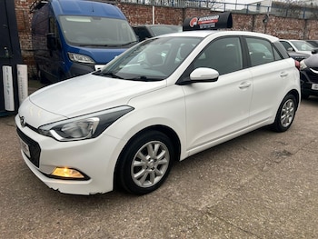 Used Hyundai i20 2016 for sale - 77550071: Photo