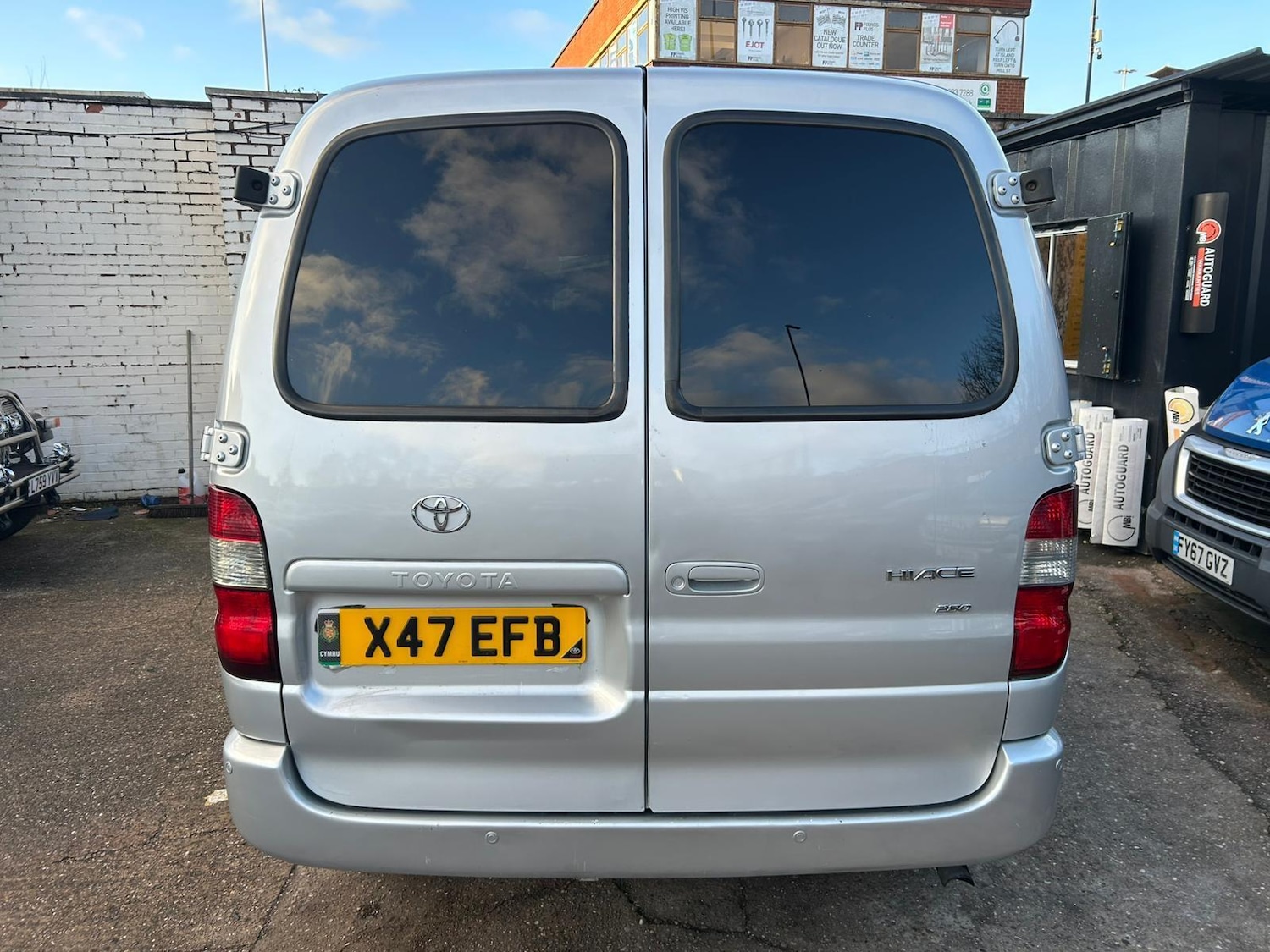 Used Toyota HiAce 2007 for sale - 77237718: Photo 8