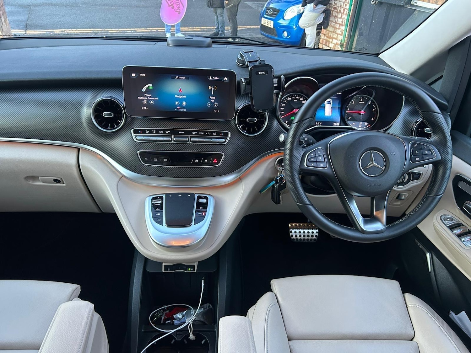 Used Mercedes-Benz V-Class 2024 for sale - 76752602: Photo 12