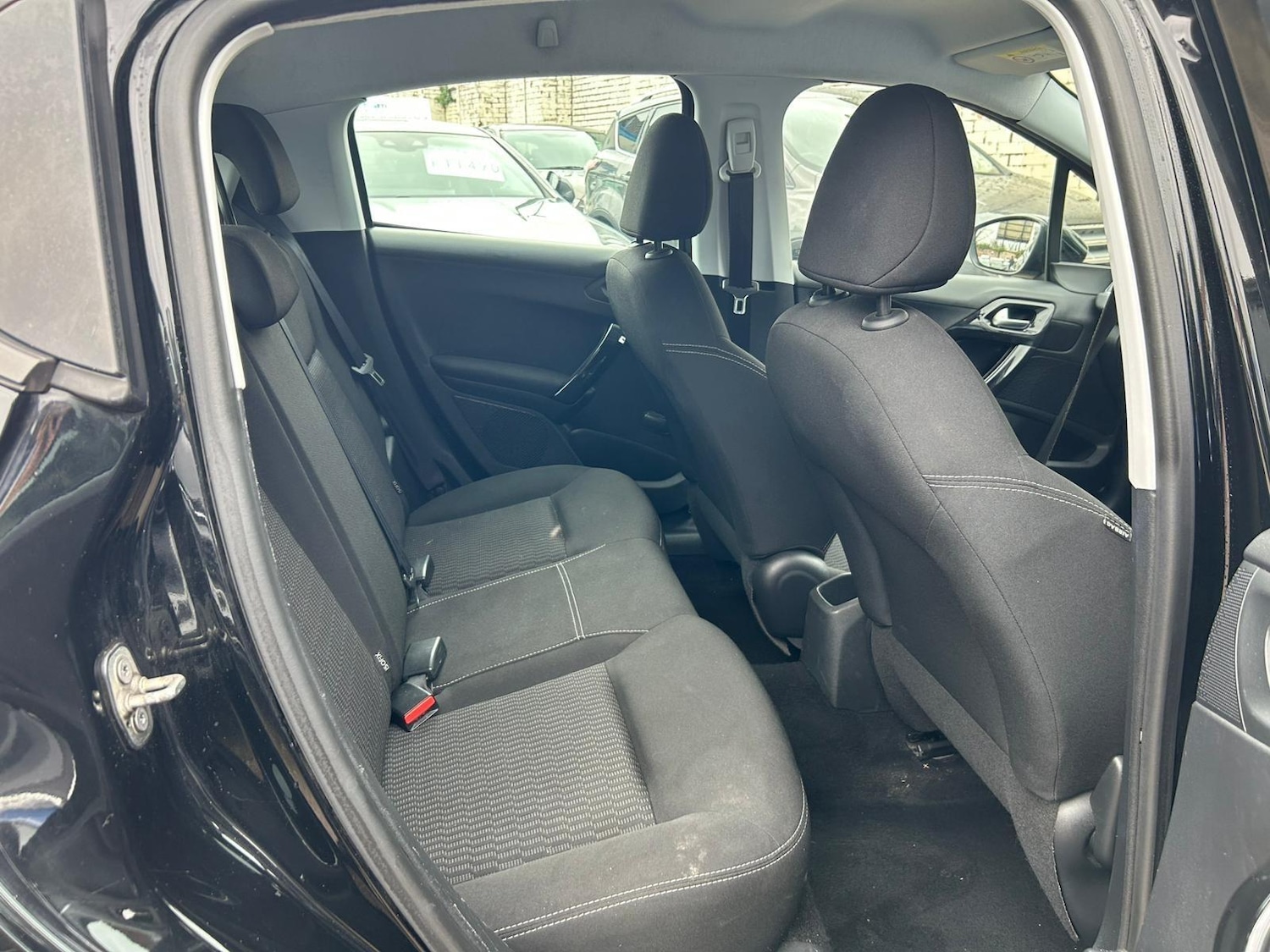 Used Peugeot 208 2016 for sale - 77658117: Photo 12