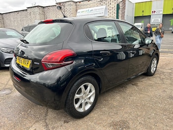 Used Peugeot 208 2016 for sale - 77658117: Photo