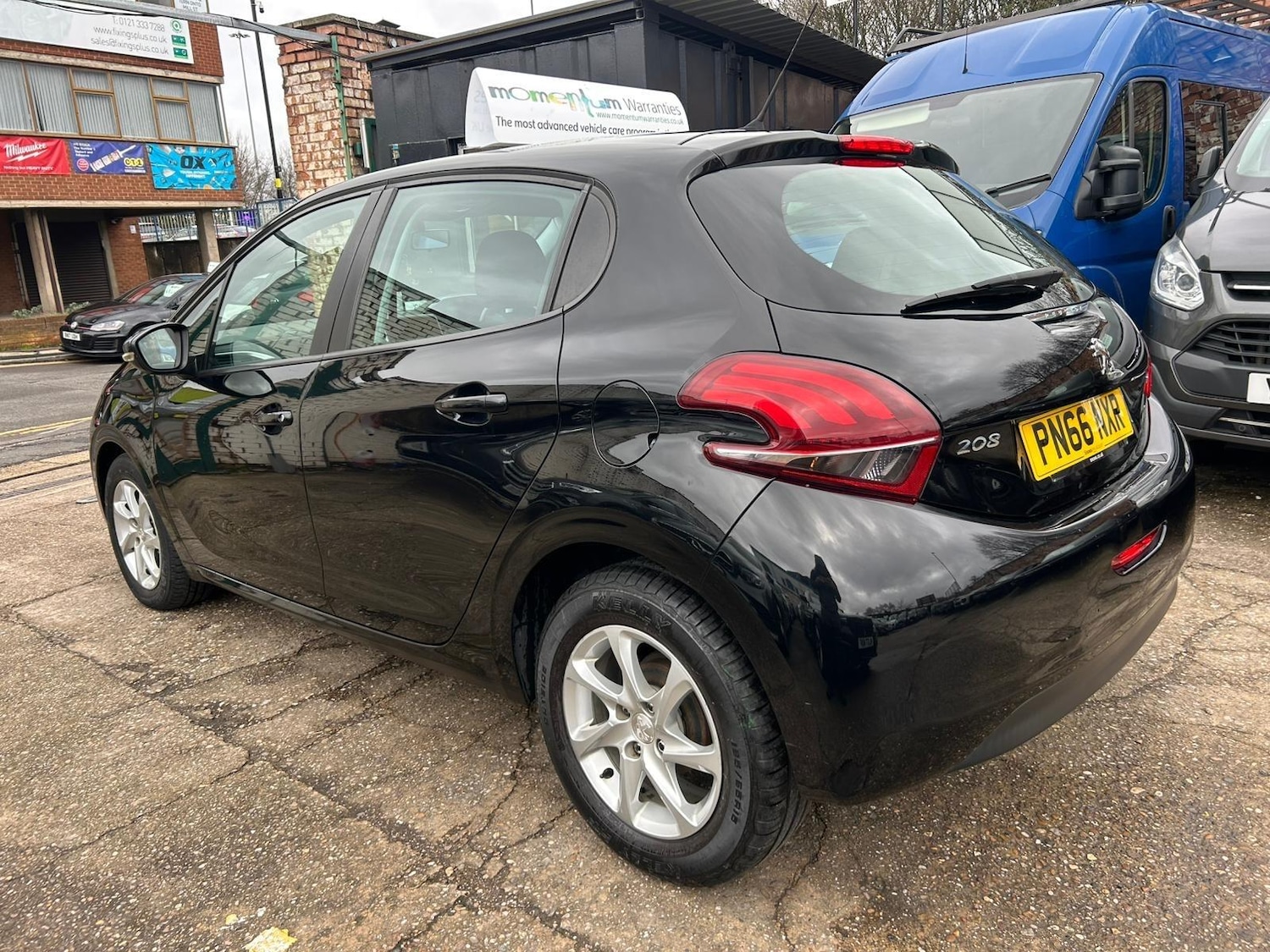 Used Peugeot 208 2016 for sale - 77658117: Photo 6