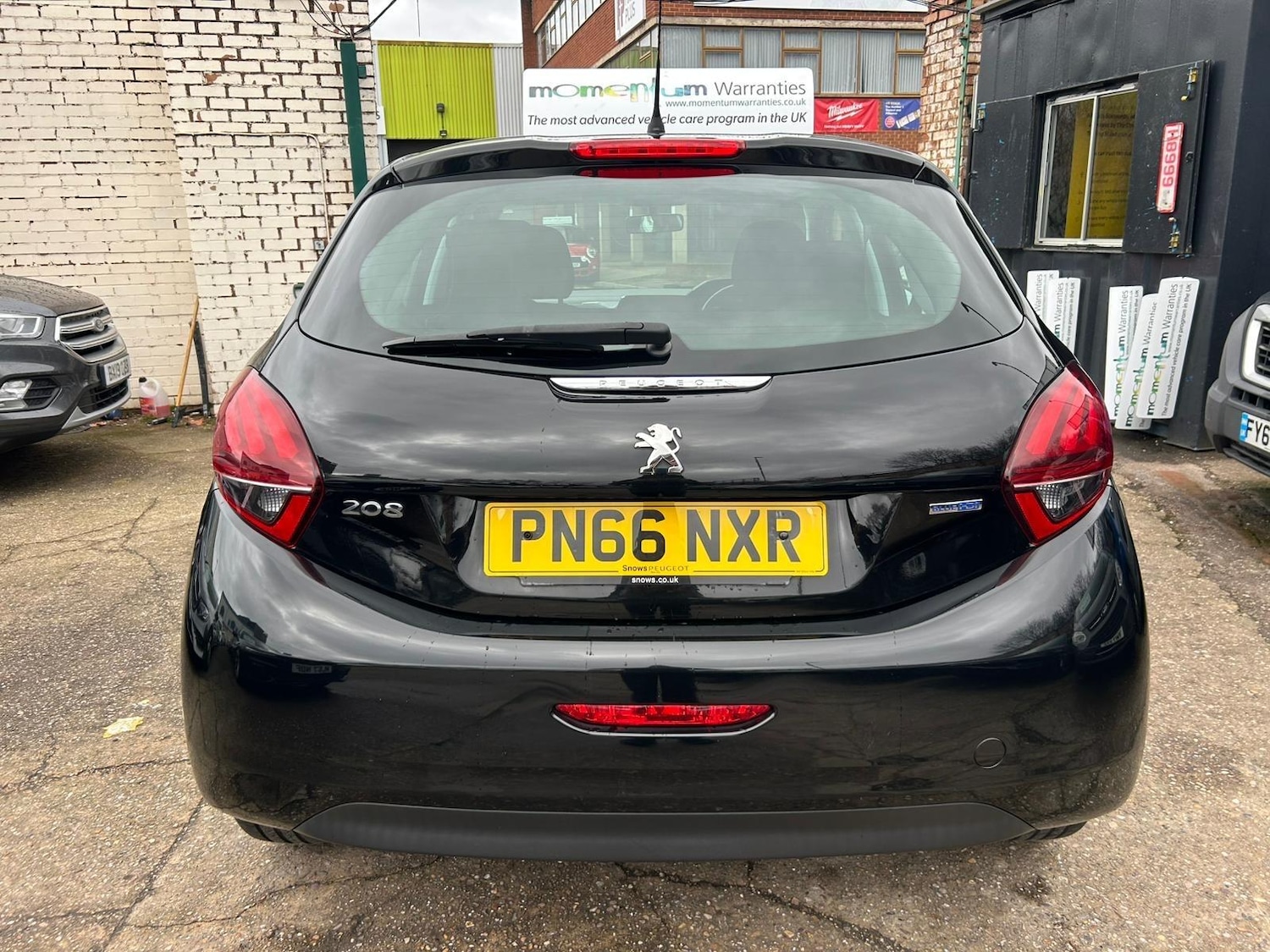 Used Peugeot 208 2016 for sale - 77658117: Photo 8