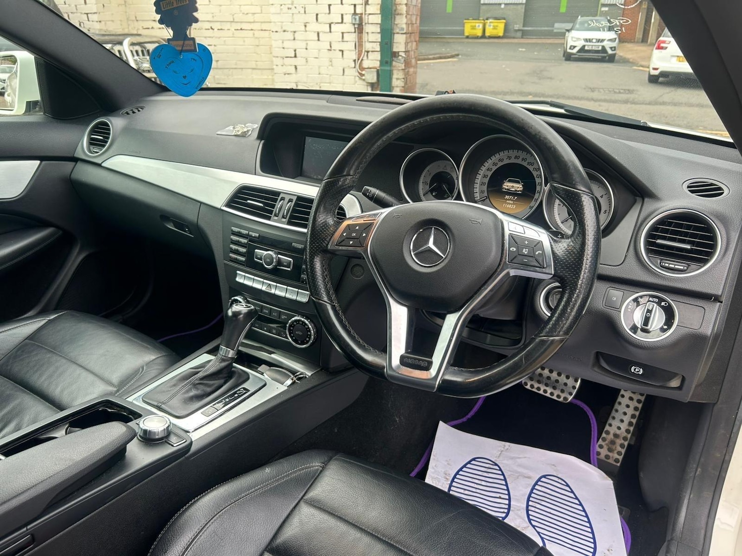 Used Mercedes-Benz C Class 2011 for sale - 77216309: Photo 10