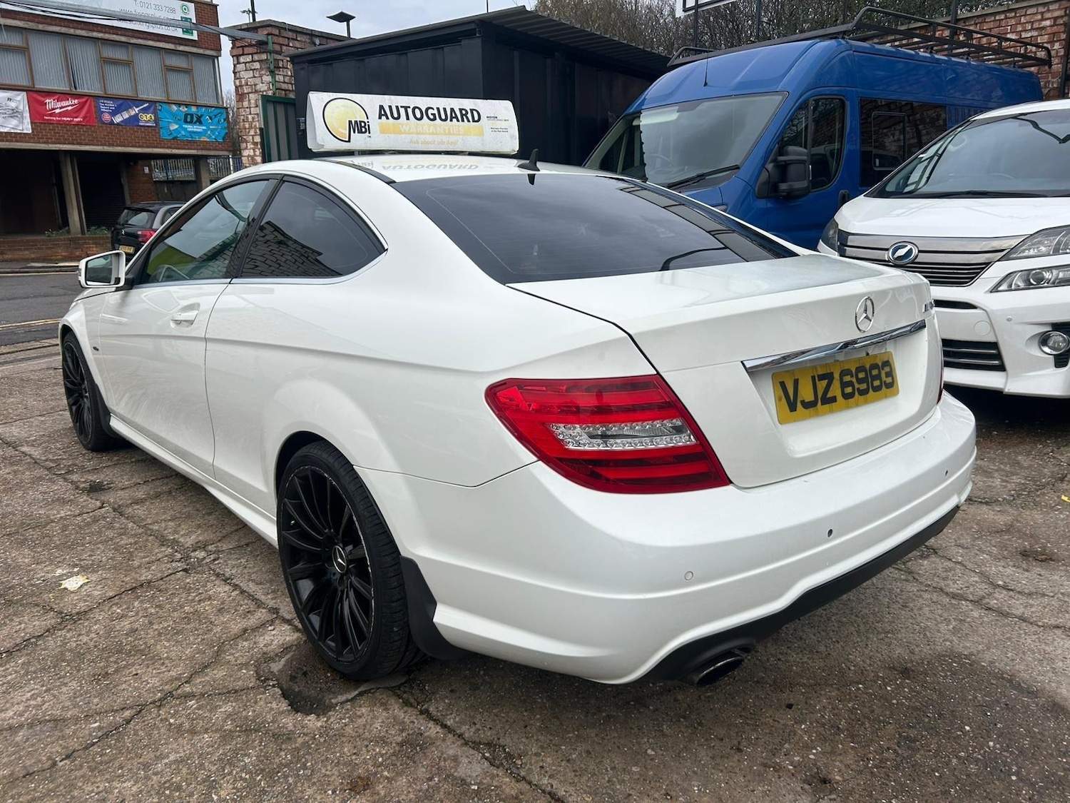 Used Mercedes-Benz C Class 2011 for sale - 77216309: Photo 5