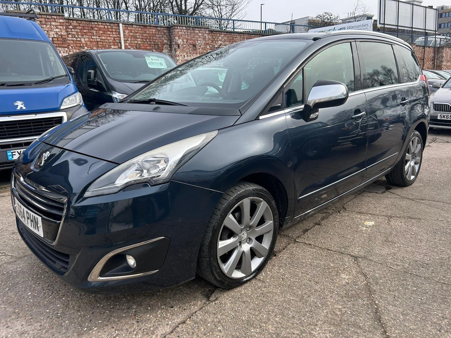 Used Peugeot 5008 2014 for sale - 77565127: Photo 3