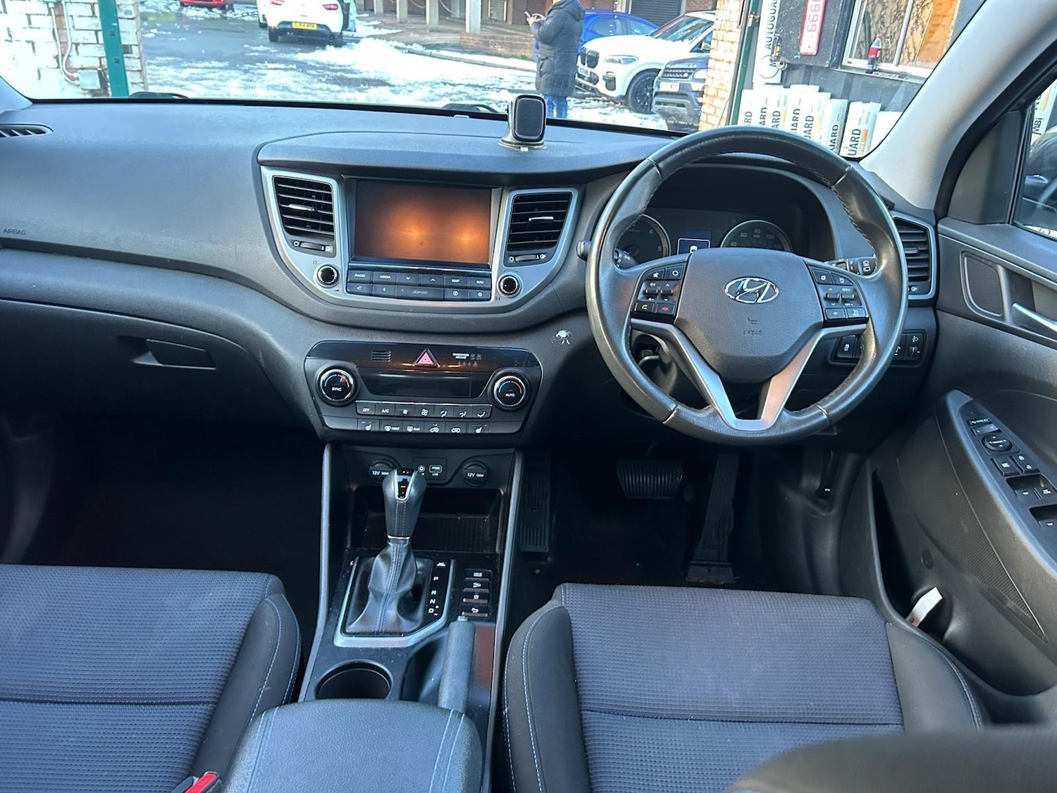 Used Hyundai TUCSON 2017 for sale - 77119941: Photo 11