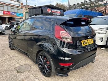 Used Ford Fiesta 2016 for sale - 76512846: Photo