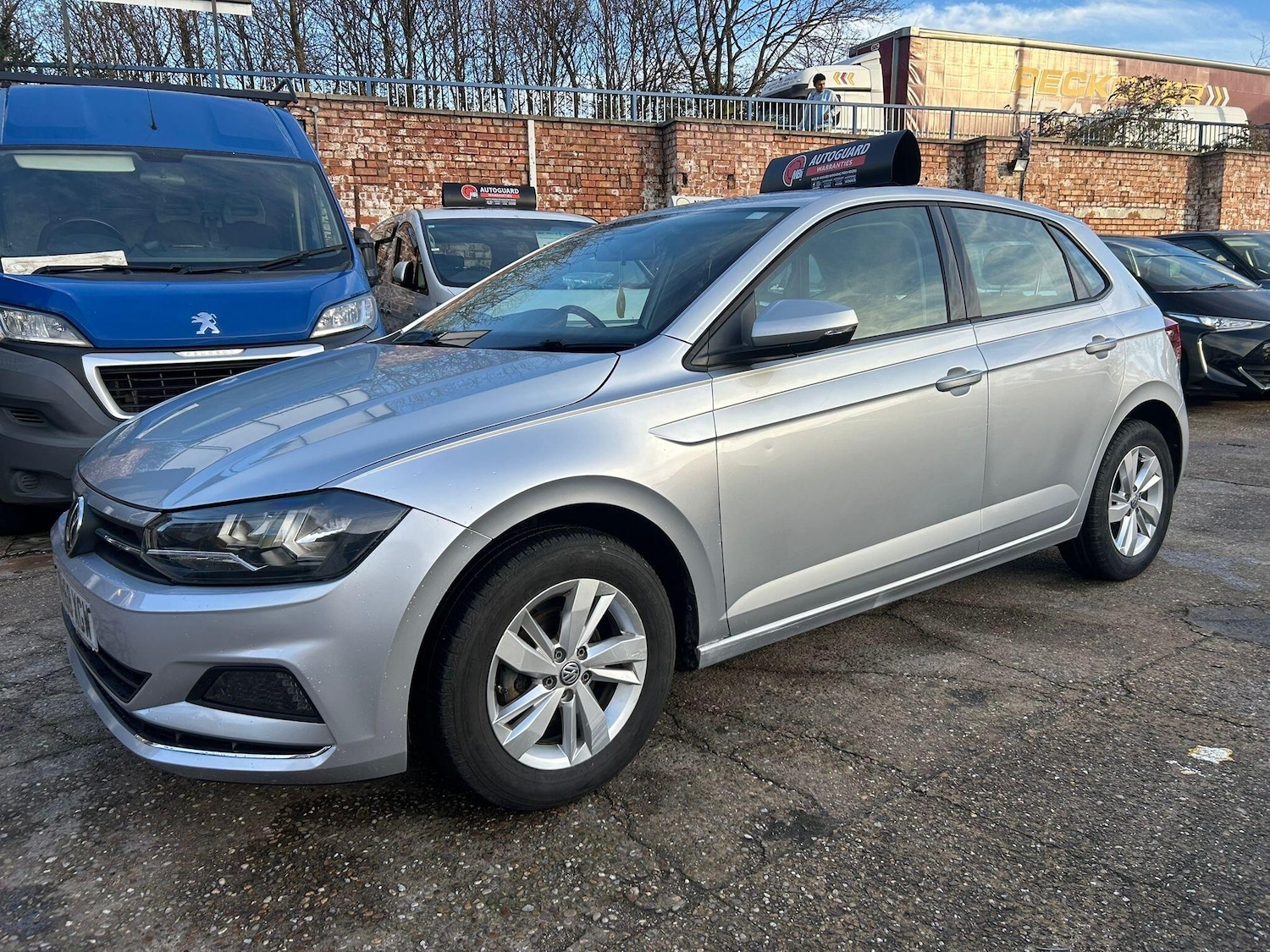 Used Volkswagen Polo 2019 for sale - 76781438: Photo 2