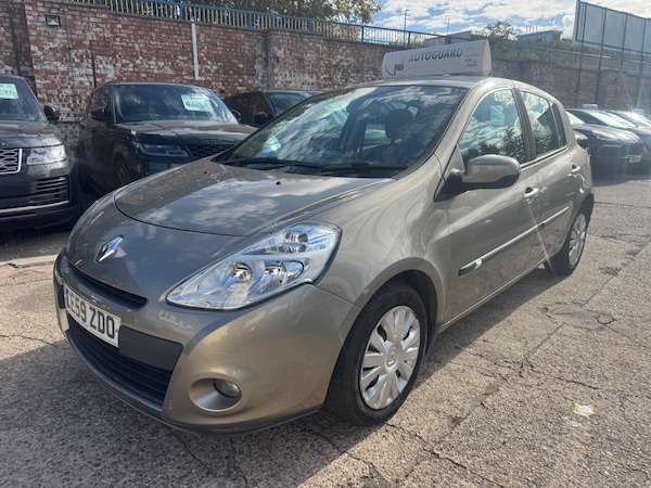 Used Renault Clio 2009 for sale - 76072289: Photo 3