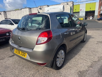 Used Renault Clio 2009 for sale - 76072289: Photo 4