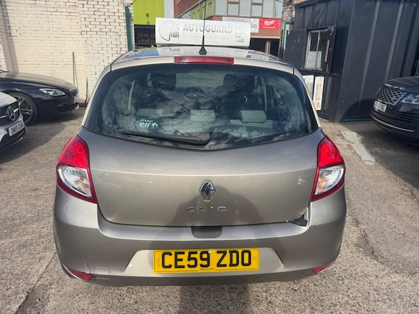 Used Renault Clio 2009 for sale - 76072289: Photo 8