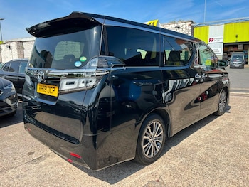 Used Toyota Vellfire 2019 for sale - 79316255: Photo