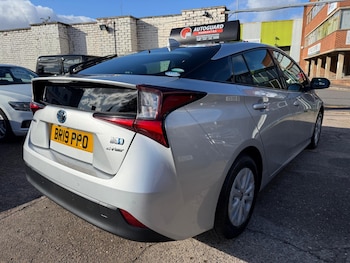 Used Toyota Prius 2019 for sale - 76440414: Photo