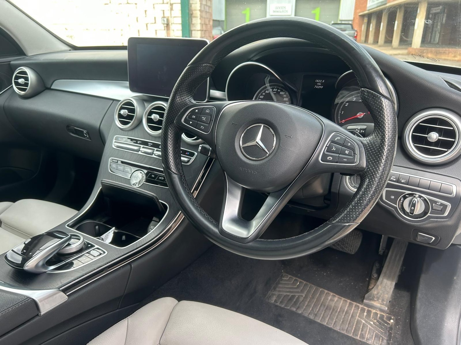 Used Mercedes-Benz C Class 2016 for sale - 76247177: Photo 10