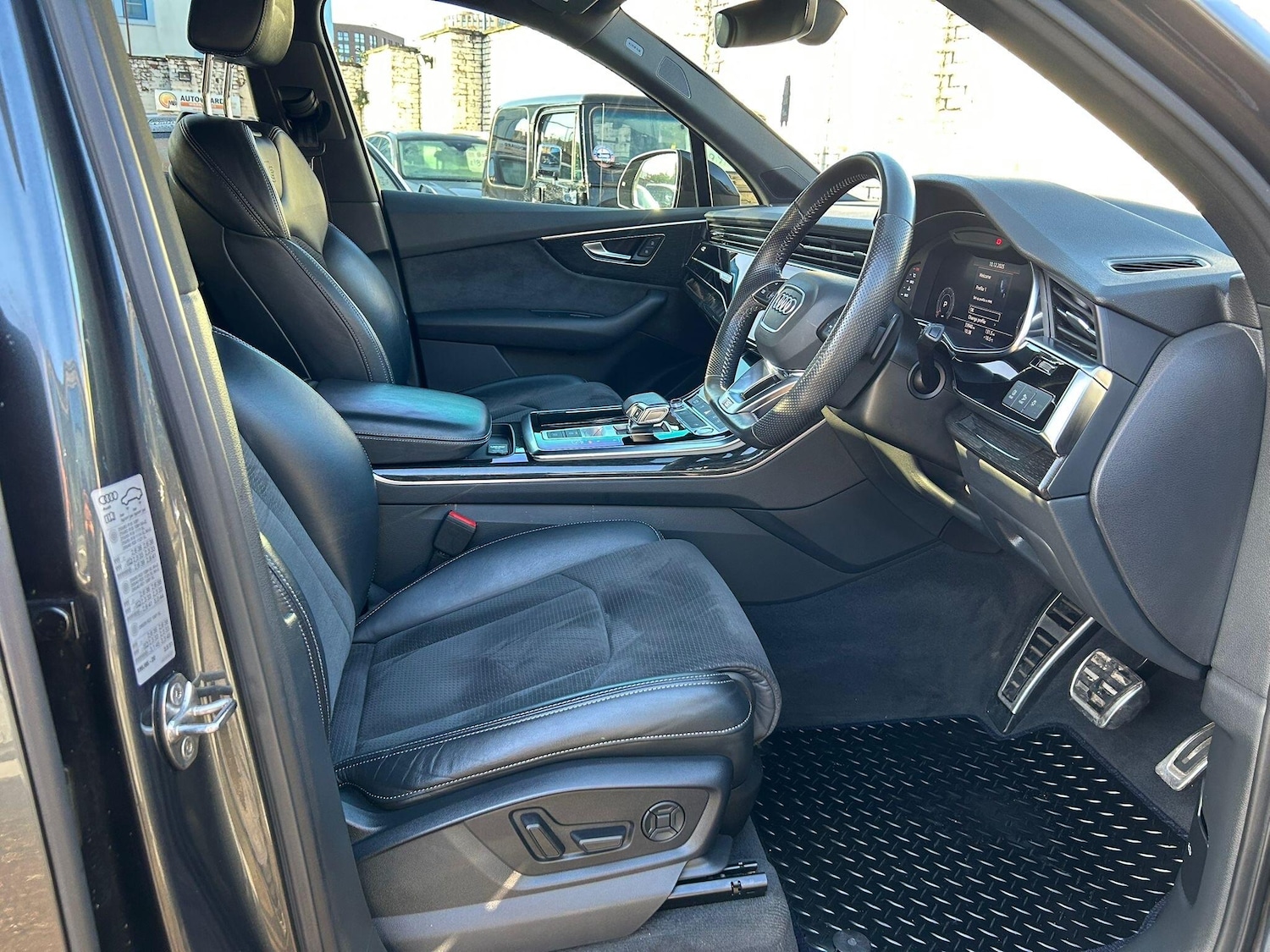 Used Audi Q7 2020 for sale - 76824567: Photo 11