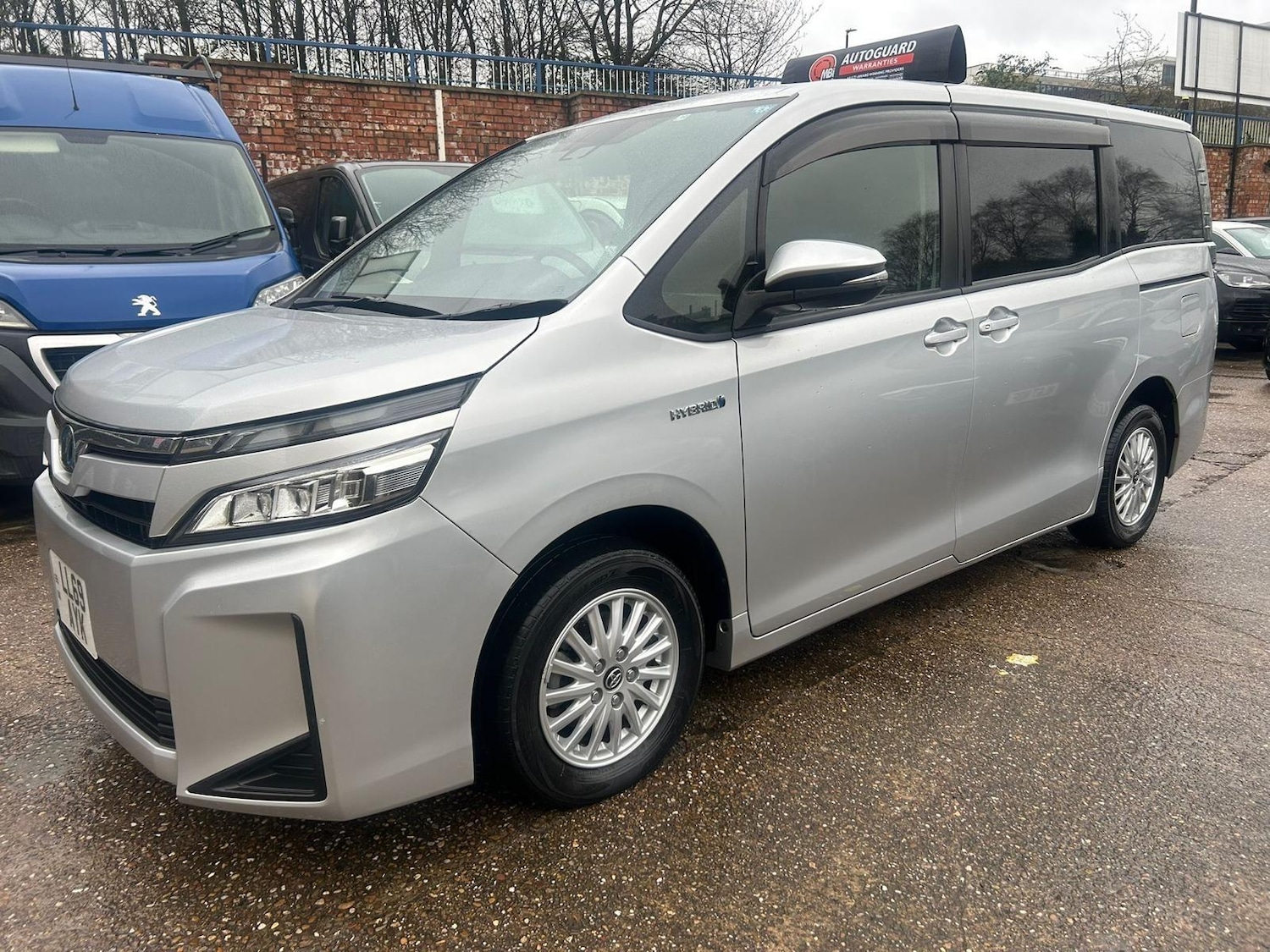 Used Toyota Voxy 2024 for sale - 78006518: Photo 3