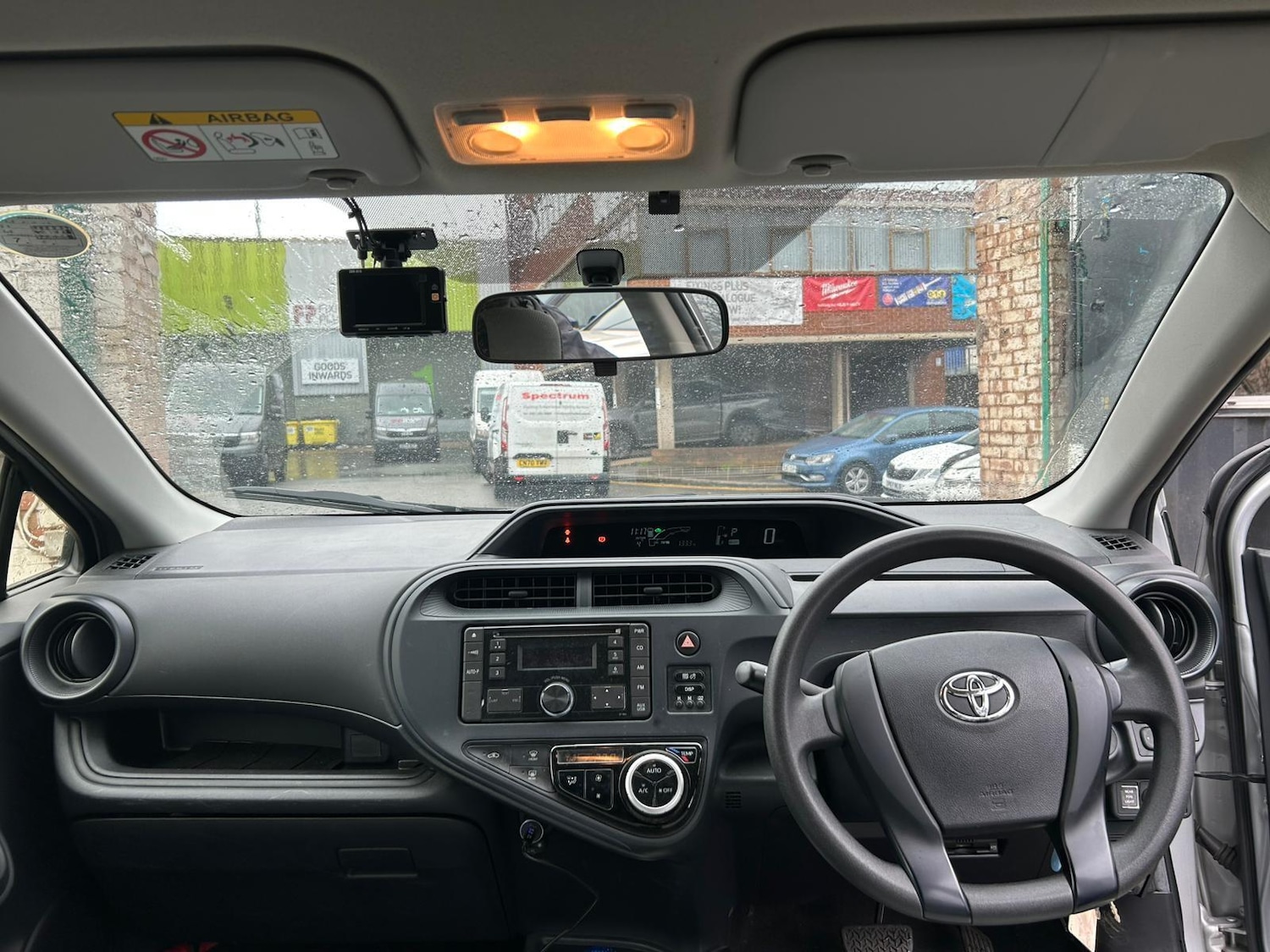 Used Toyota Aqua 2026 for sale - 77939331: Photo 11