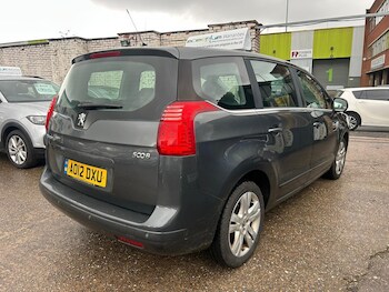 Used Peugeot 5008 2012 for sale - 77484226: Photo