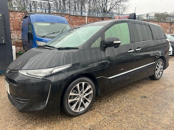 Used Toyota Estima 2018 for sale - 76592536: Photo
