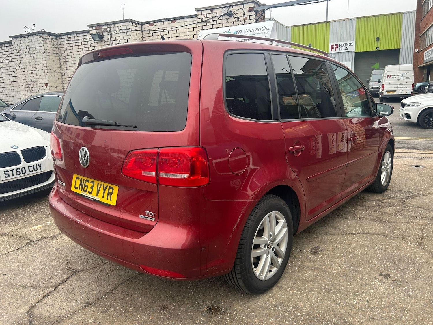 Used Volkswagen Touran 2013 for sale - 77400399: Photo 4