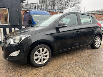 Used Hyundai i20 2013 for sale - 77120736: Photo
