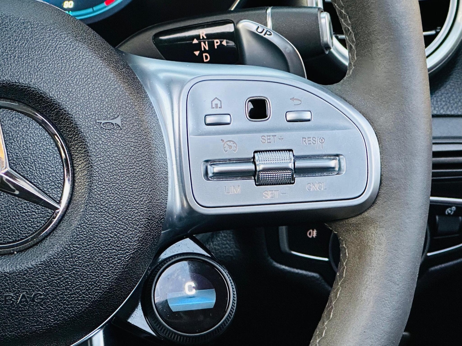 Used Mercedes-Benz GLC 2020 for sale - 76964371: Photo 31