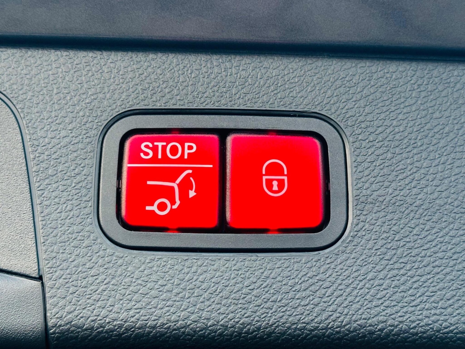 Used Mercedes-Benz GLC 2020 for sale - 76964371: Photo 33