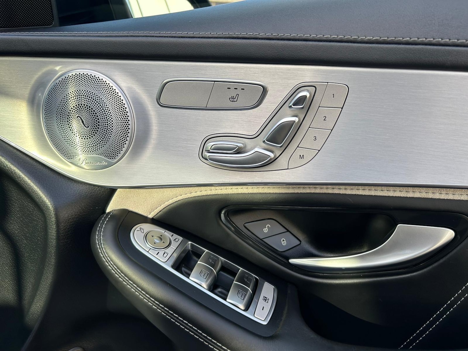 Used Mercedes-Benz GLC 2020 for sale - 76964371: Photo 34