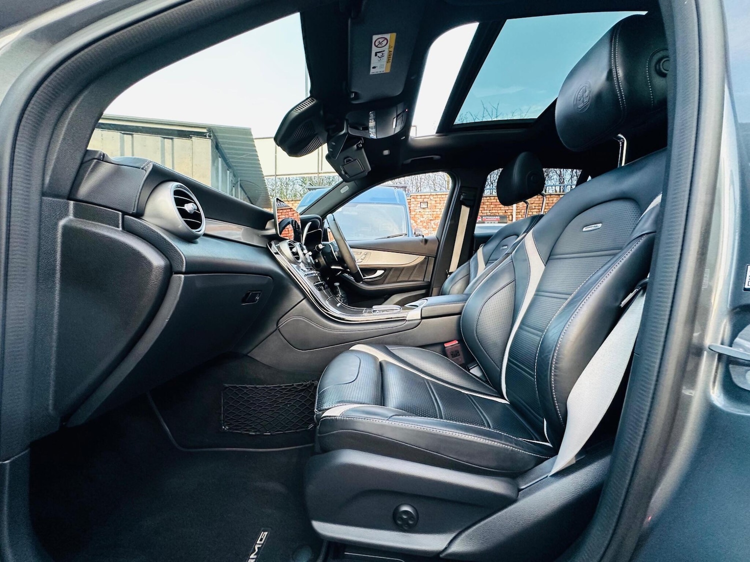 Used Mercedes-Benz GLC 2020 for sale - 76964371: Photo 45