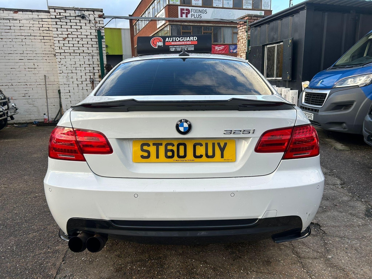 Used BMW 3 Series 2010 for sale - 77237619: Photo 8