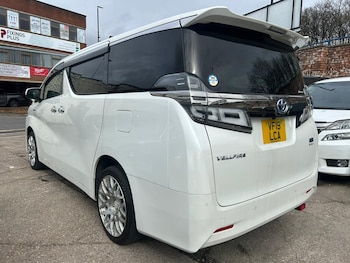 Used Toyota Vellfire 2019 for sale - 77898396: Photo