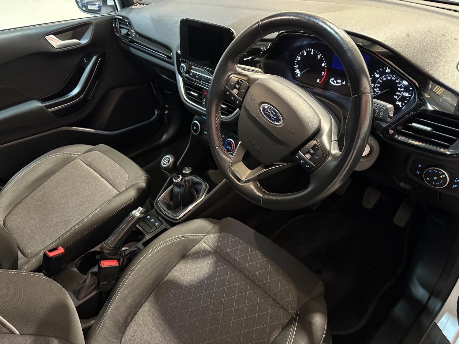 Used Ford Fiesta 2018 for sale - 76651297: Photo 9