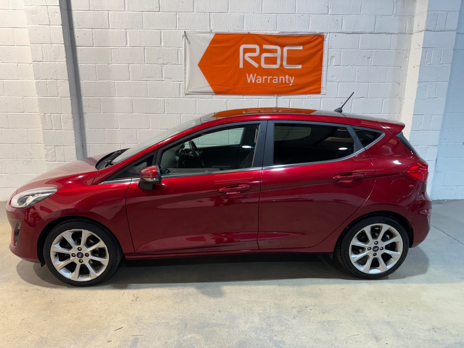 Used Ford Fiesta 2018 for sale - 76115617: Photo 2