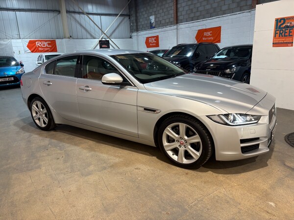 Used Jaguar XE 2017 for sale - 76089783: Photo 7