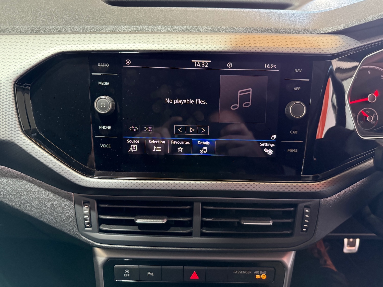 Used Volkswagen T-Cross 2021 for sale - 76008407: Photo 20