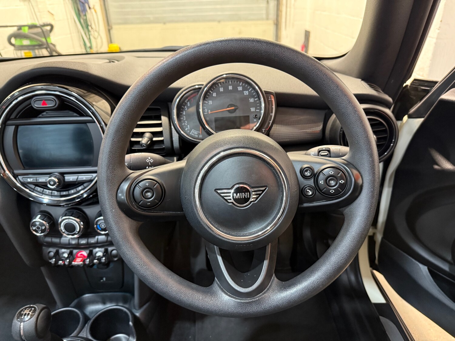 Used MINI Convertible 2020 for sale - 76719979: Photo 17