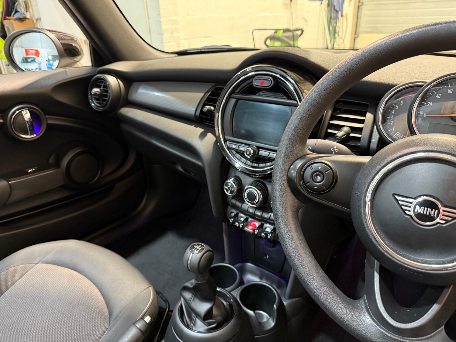 Used MINI Convertible 2020 for sale - 76719979: Photo 18