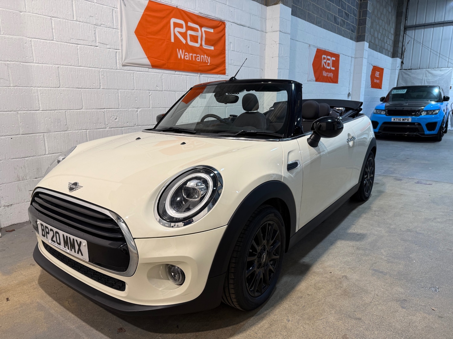Used MINI Convertible 2020 for sale - 76719979: Photo 2