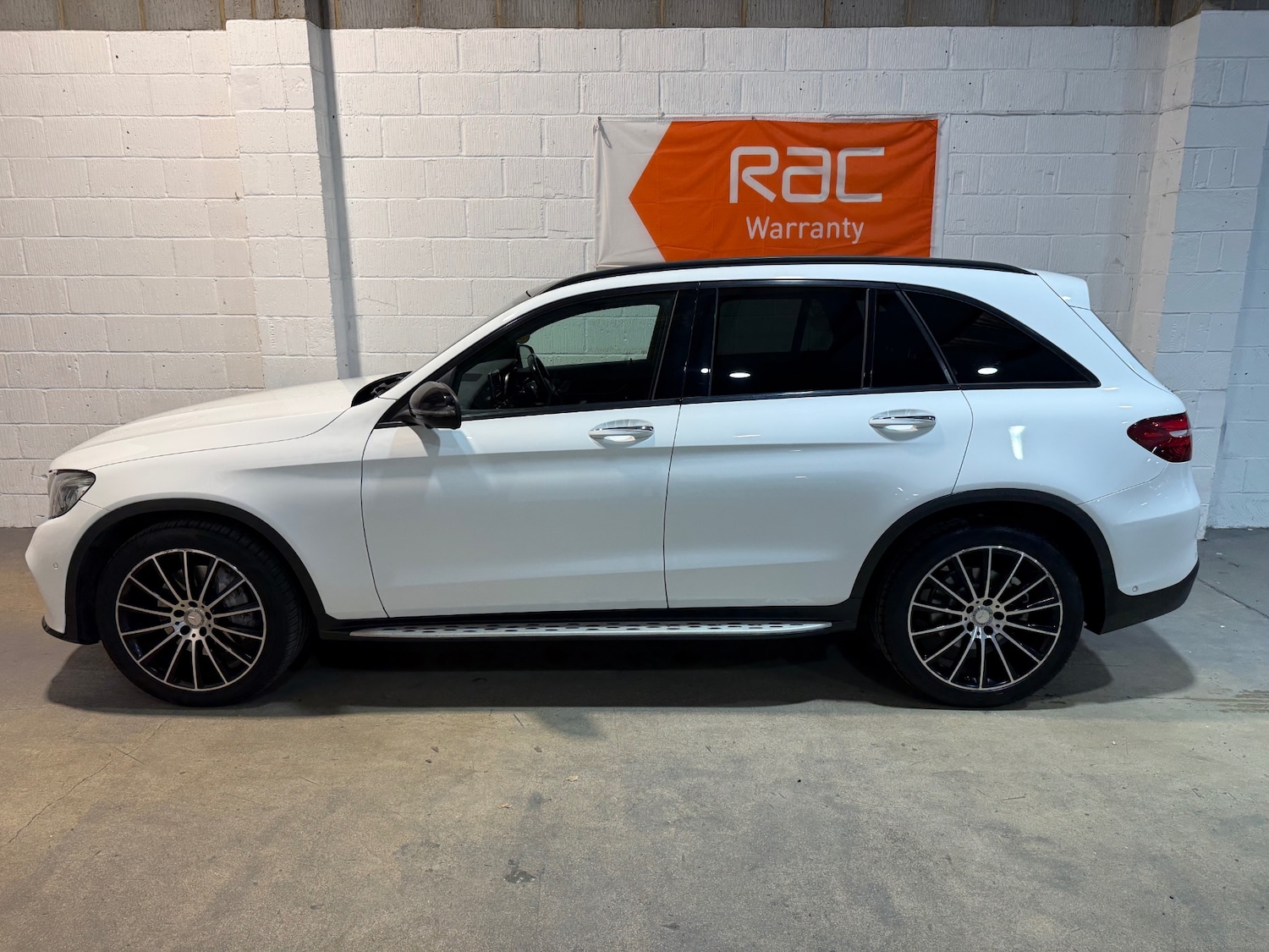 Used Mercedes-Benz GLC 2016 for sale - 77445764: Photo 2