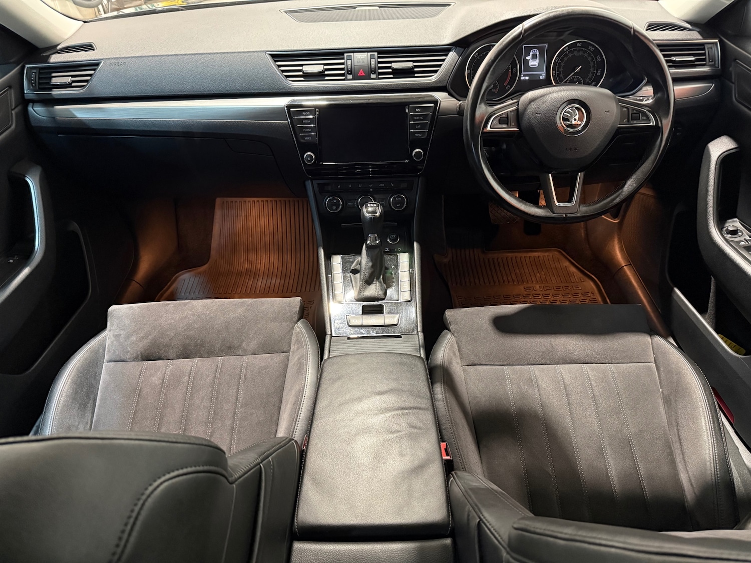 Used Skoda Superb 2016 for sale - 77462062: Photo 9