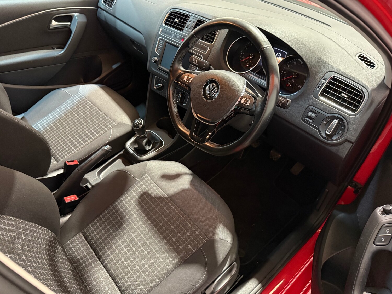 Used Volkswagen Polo 2017 for sale - 77759750: Photo 10