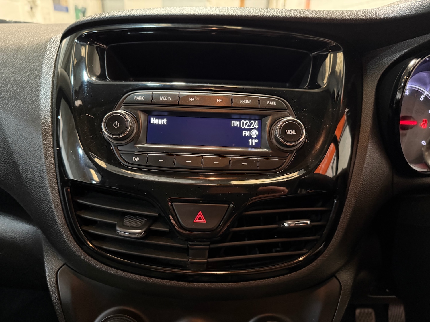 Used Vauxhall Viva 2019 for sale - 77950503: Photo 14