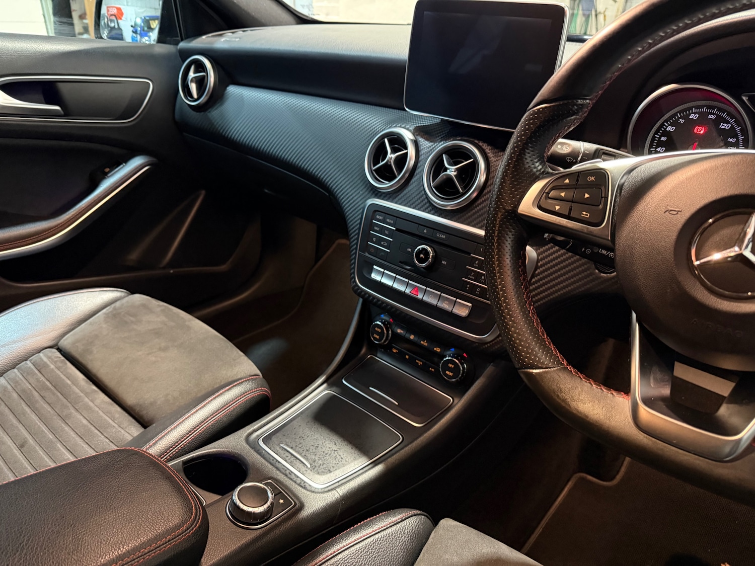 Used Mercedes-Benz A-Class 2015 for sale - 77568322: Photo 11
