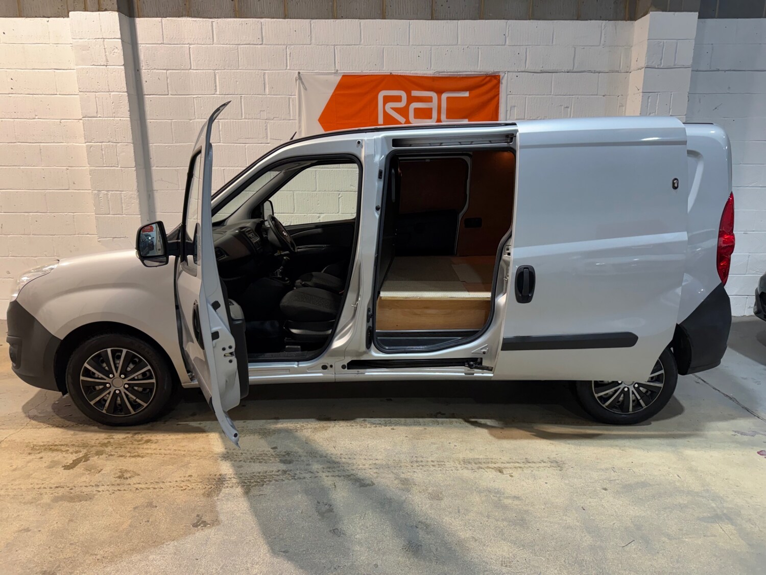 Used Vauxhall Combo 2015 for sale - 77297987: Photo 7