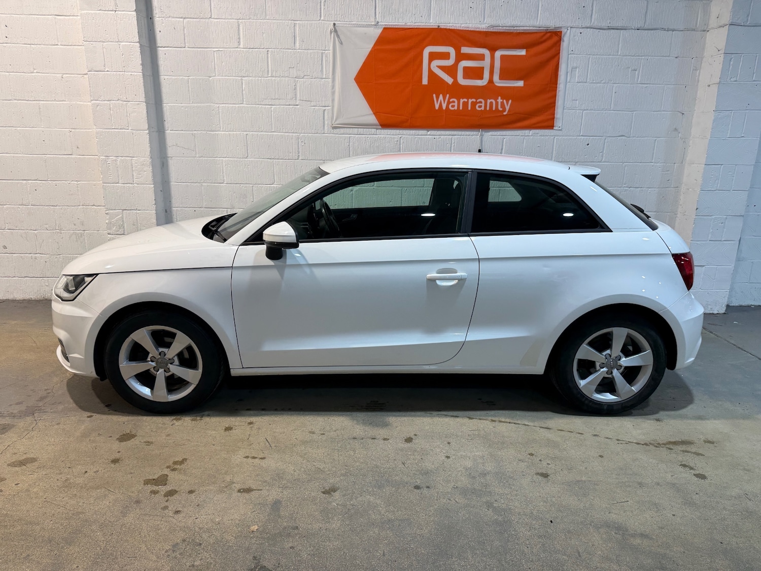 Used Audi A1 2016 for sale - 77403884: Photo 2