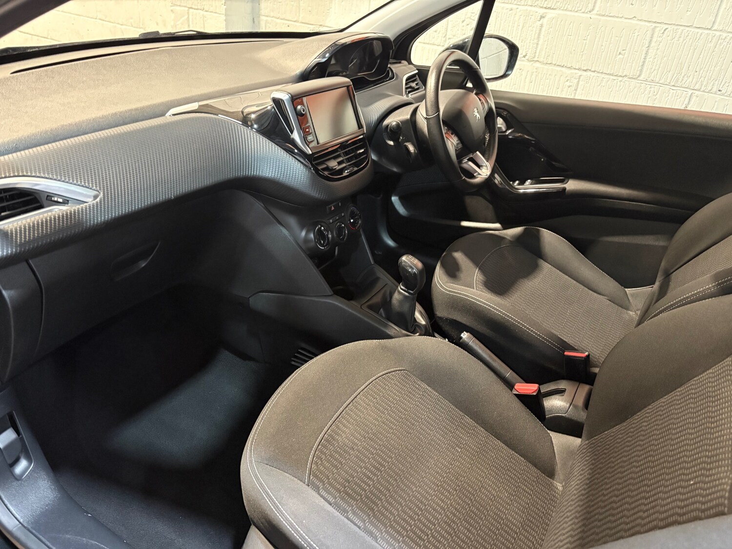 Used Peugeot 208 2018 for sale - 77086137: Photo 10
