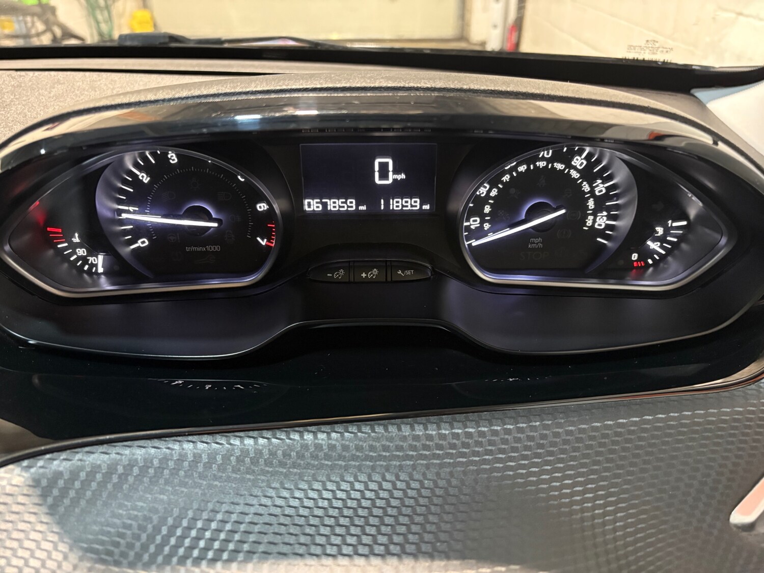 Used Peugeot 208 2018 for sale - 77086137: Photo 14