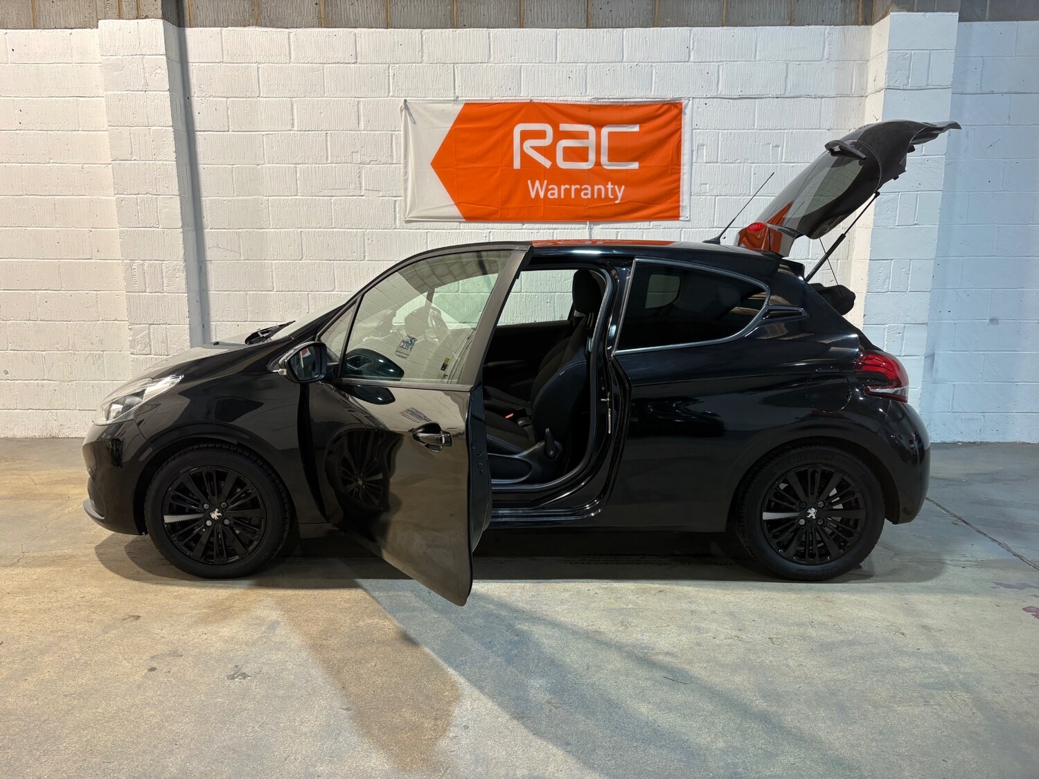 Used Peugeot 208 2018 for sale - 77086137: Photo 8