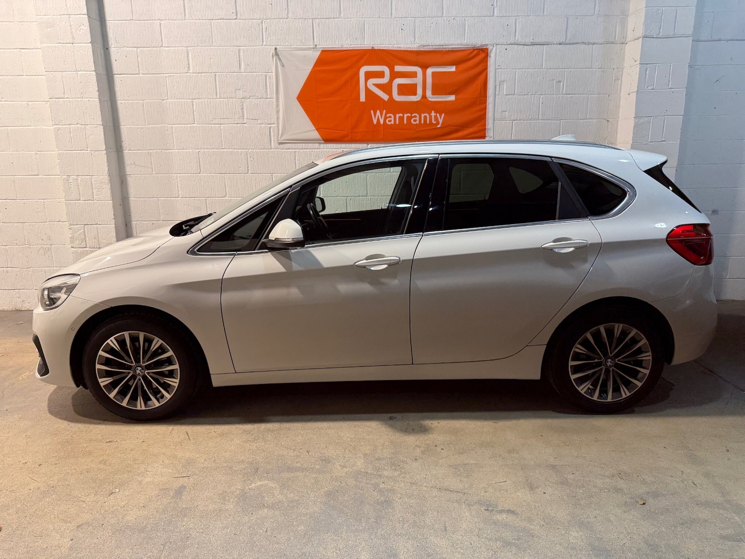 Used BMW 2 Series 2018 for sale - 76181229: Photo 2